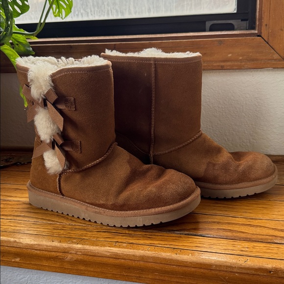 Koolaburra by UGG Suede Bow Tall Boots Victoria Chestnut SIZE US 9 - Picture 3 of 7